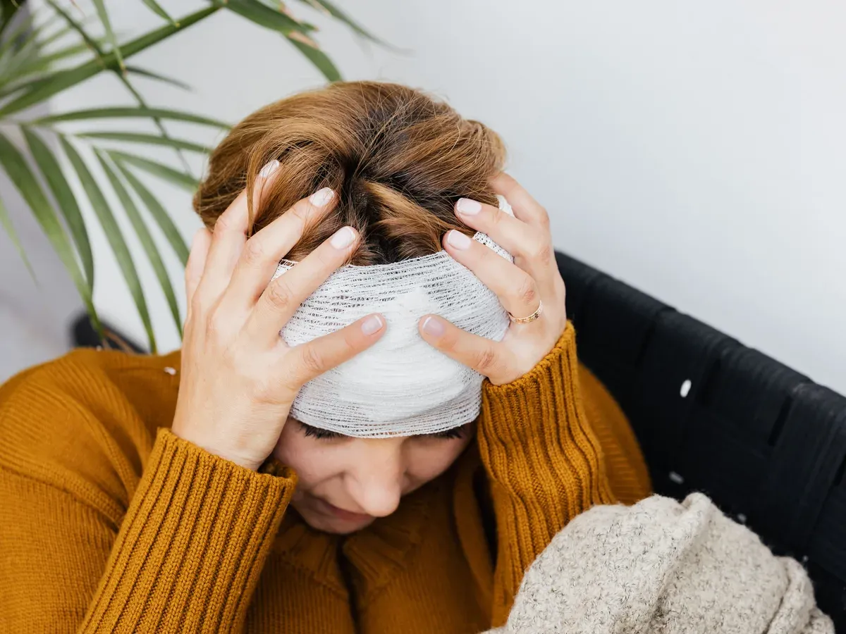 Chatswood chiropractor helping a patient find relief from migraines